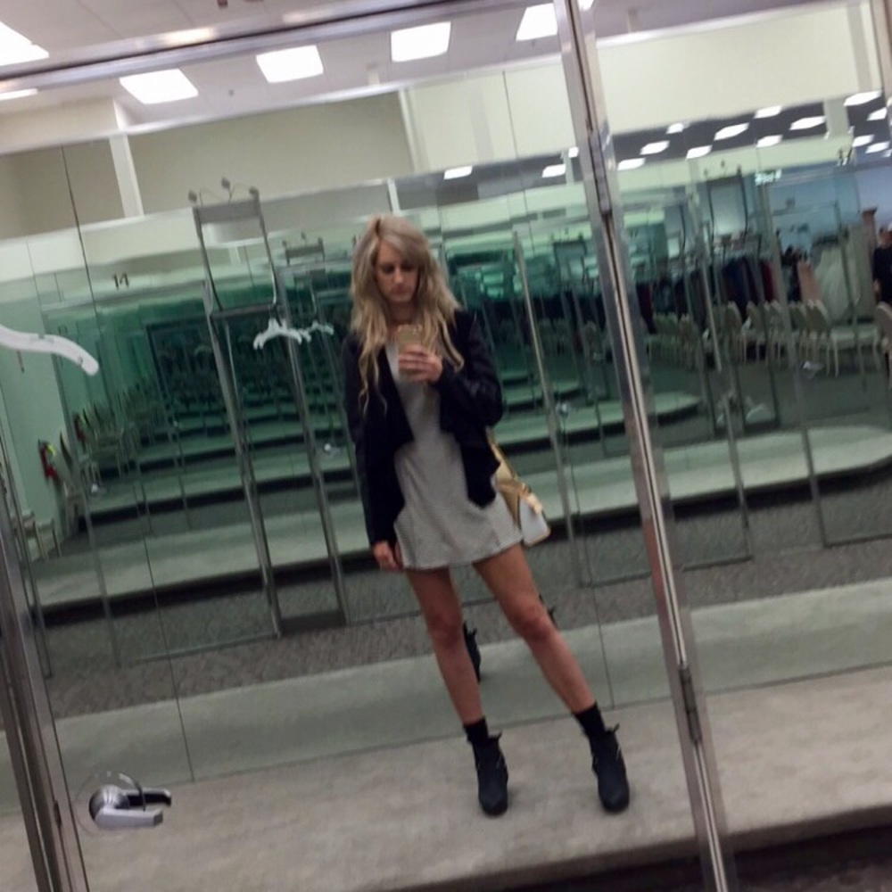 Meet your Posher, Ashley